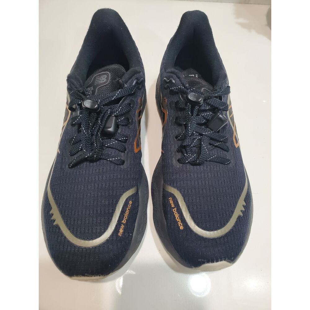 New Balance Fresh Foam Sneakers size 8 - Picture 2 of 7